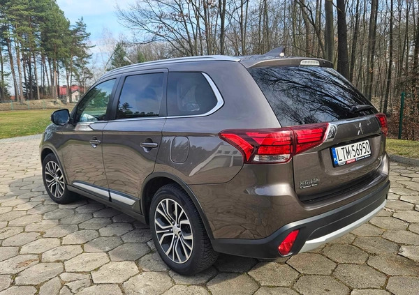 Mitsubishi Outlander cena 78000 przebieg: 70000, rok produkcji 2017 z Miechów małe 781